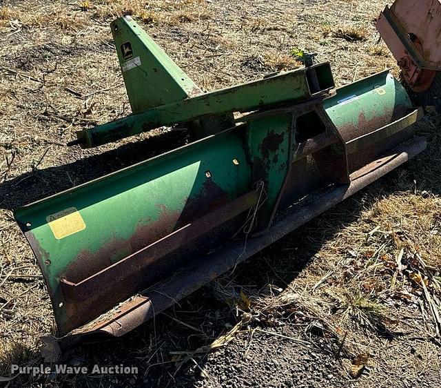 Image of John Deere 65 equipment image 2