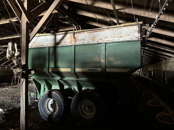 Image of John Deere 650 equipment image 2