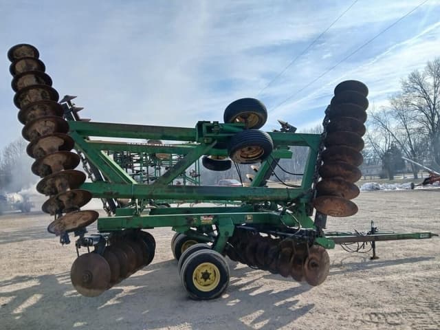 Image of John Deere 650 equipment image 2