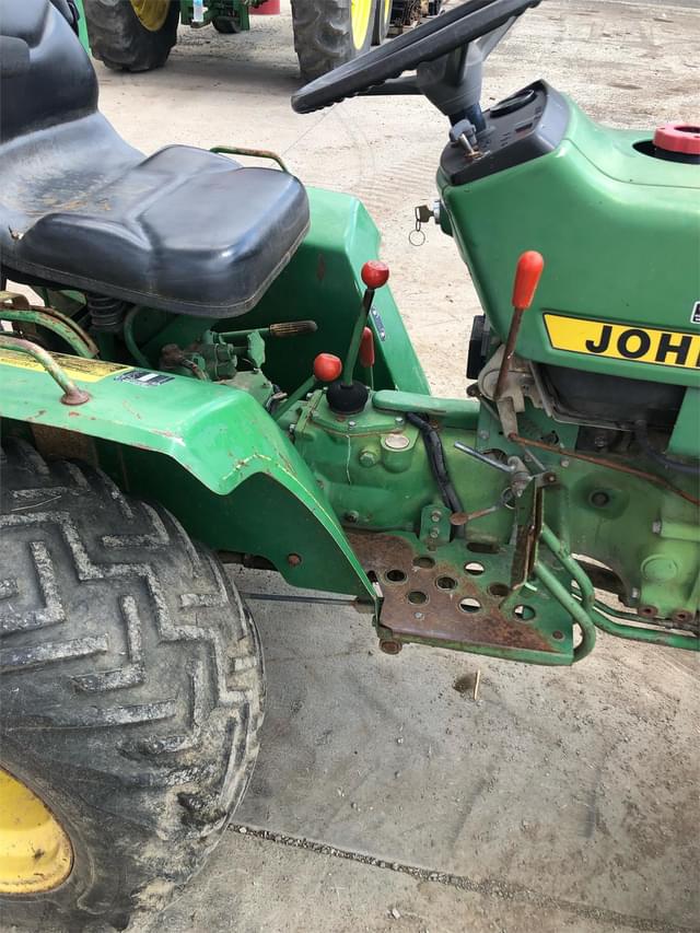 Image of John Deere 650 equipment image 4