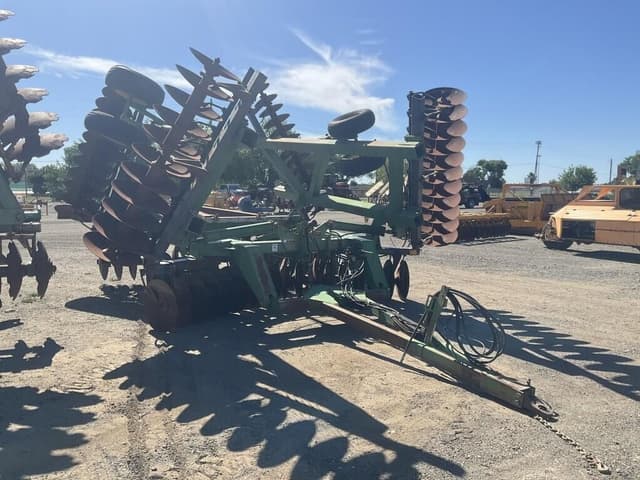 Image of John Deere 650 equipment image 2
