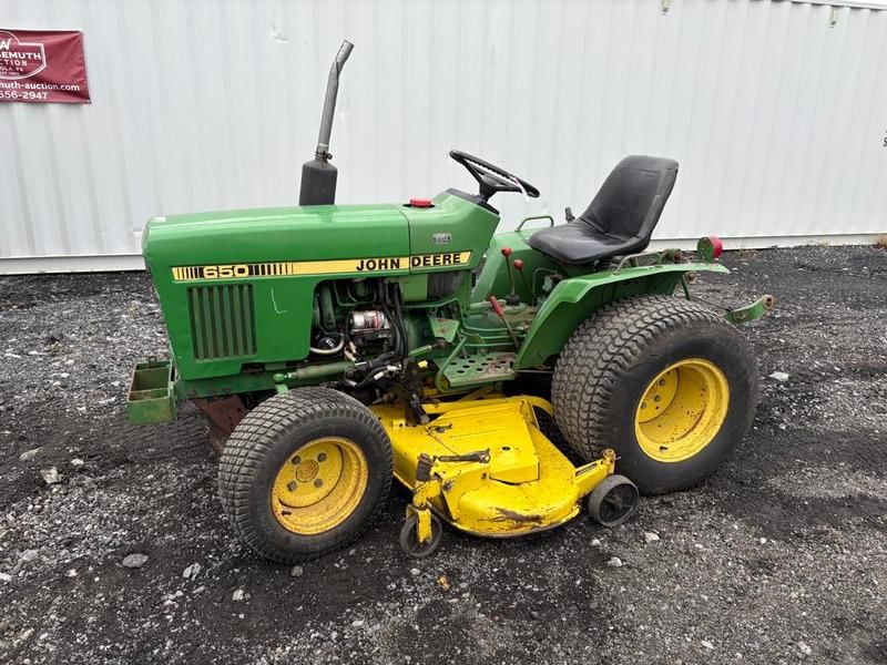 John Deere 650 Equipment Image0