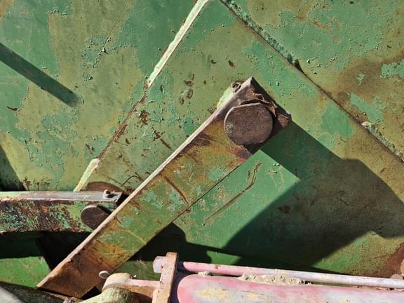 Image of John Deere 650 equipment image 4