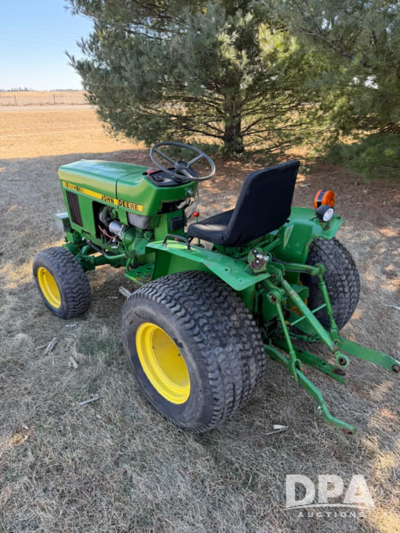 Image of John Deere 650 Primary image