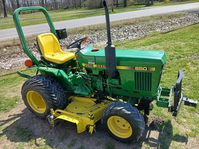 Image of John Deere 650 equipment image 2