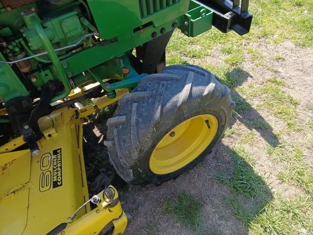 Image of John Deere 650 equipment image 3