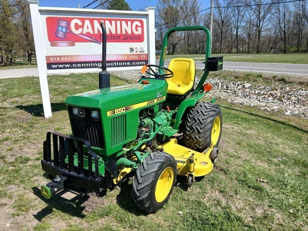 John Deere 650 Equipment Image0