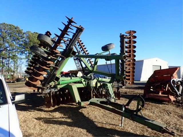 Image of John Deere 650 equipment image 1