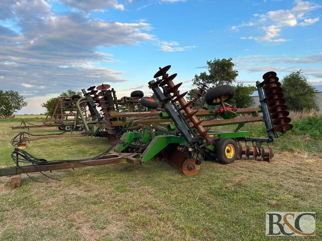 Image of John Deere 650 Primary image