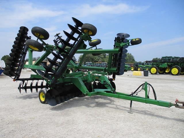 Image of John Deere 650 equipment image 1