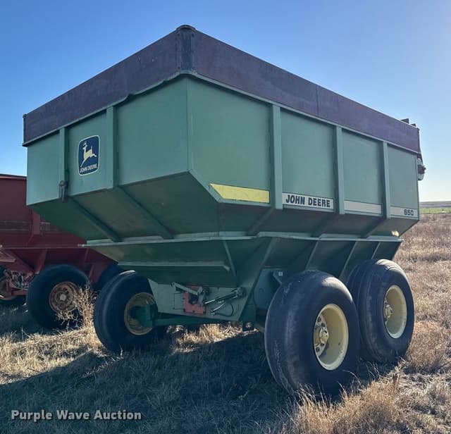 Image of John Deere 650 equipment image 4