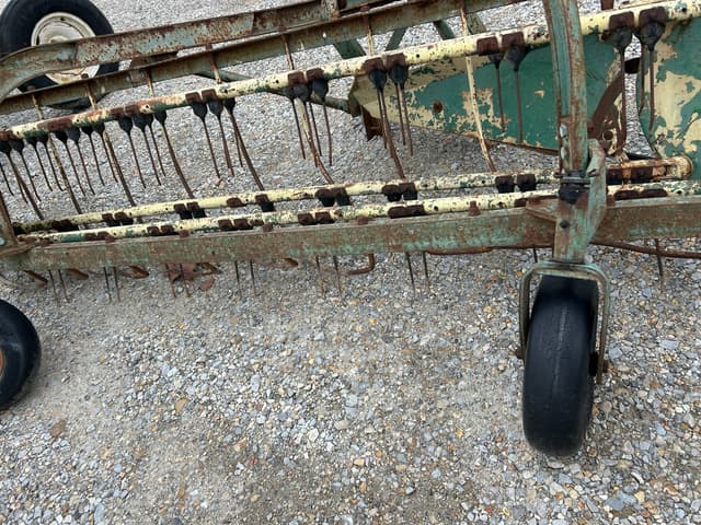 Image of John Deere 650 equipment image 3