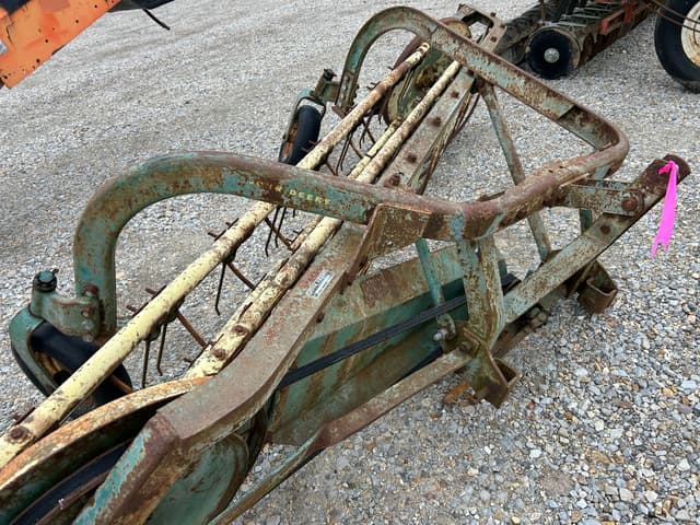 Image of John Deere 650 equipment image 1