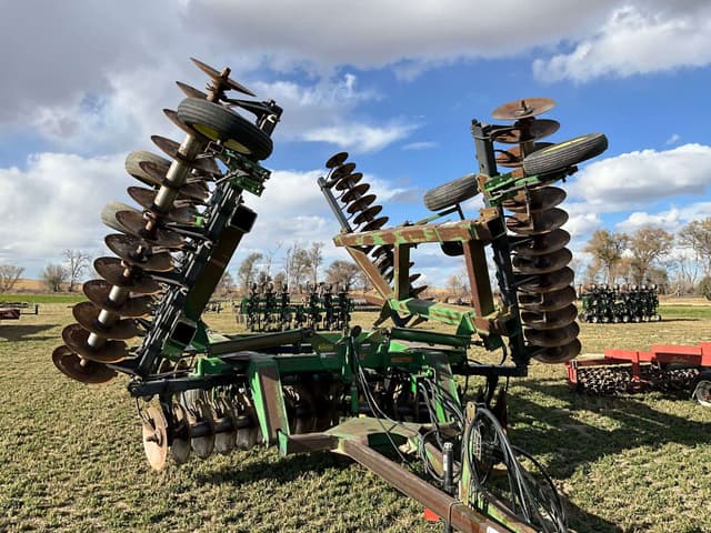 Image of John Deere 650 equipment image 3