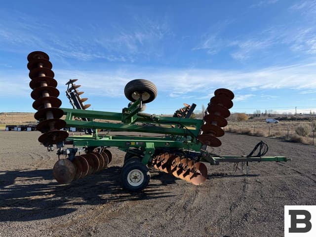 Image of John Deere 650 equipment image 4