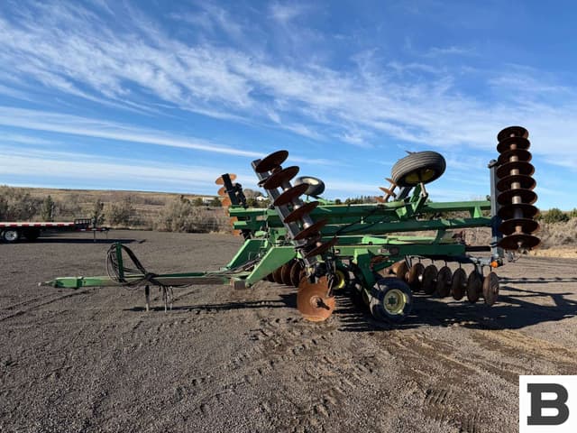 Image of John Deere 650 equipment image 1
