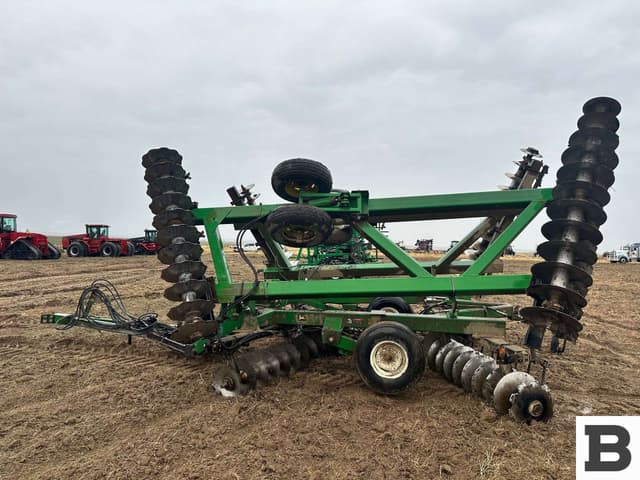 Image of John Deere 650 equipment image 3