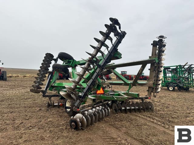 Image of John Deere 650 equipment image 4