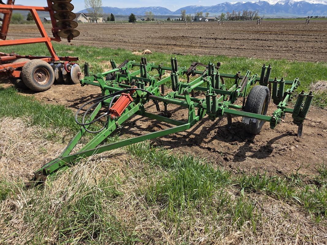 Image of John Deere 650 Primary image