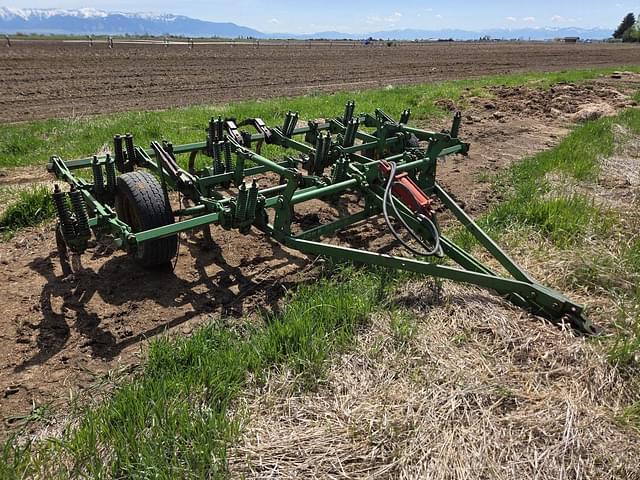 Image of John Deere 650 equipment image 1