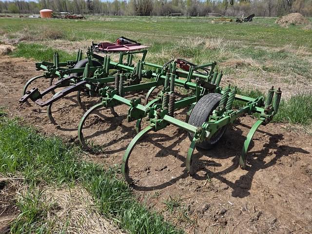 Image of John Deere 650 equipment image 2