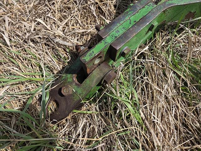 Image of John Deere 650 equipment image 4