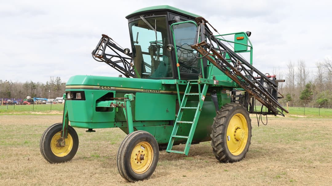 Image of John Deere 6500 Primary image
