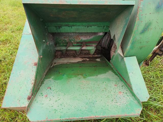 Image of John Deere 6500 equipment image 2