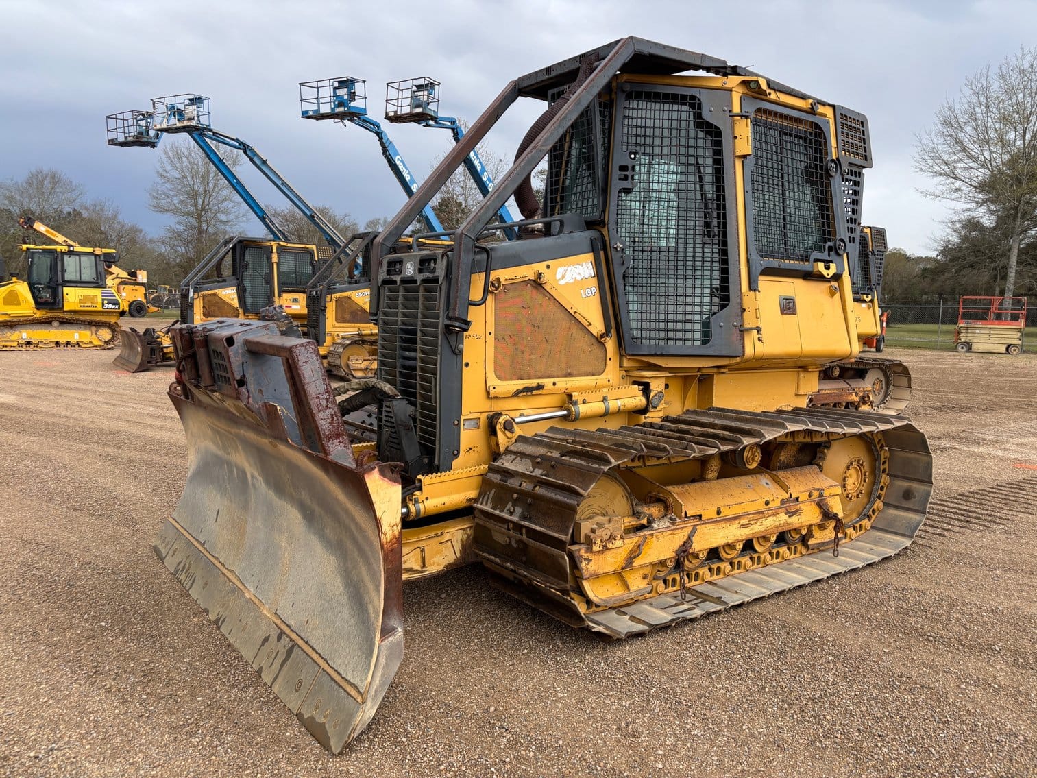 John Deere 650H LGP Equipment Image0