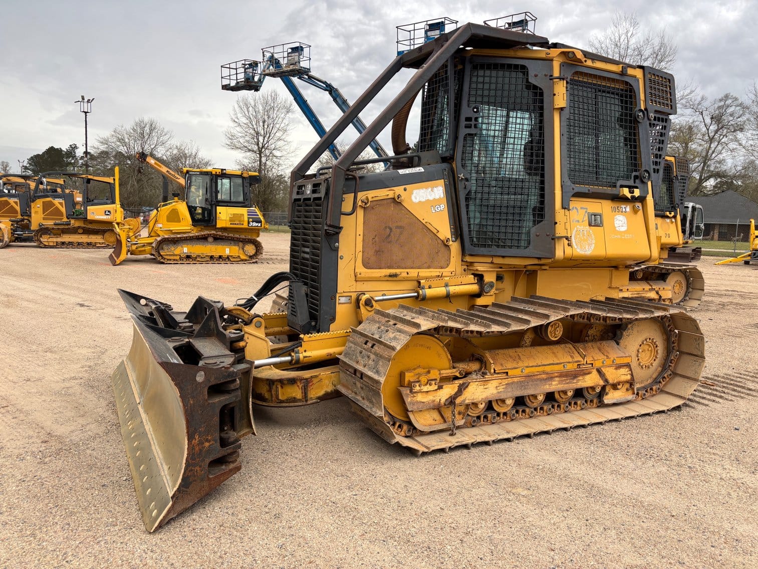 John Deere 650H LGP Equipment Image0