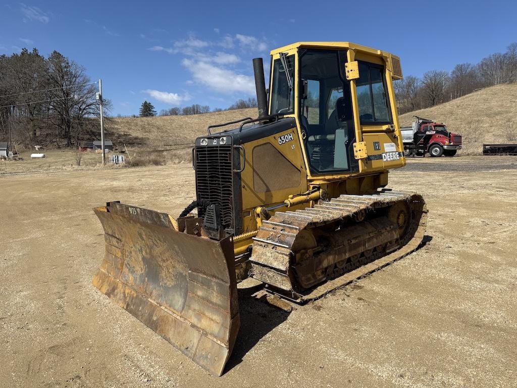 Main image John Deere 650H LT