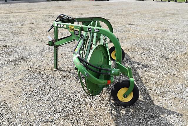 Image of John Deere 652 equipment image 3