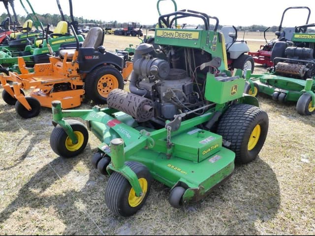 Image of John Deere 652R equipment image 1