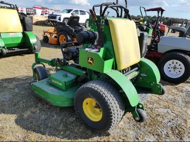 Image of John Deere 652R equipment image 2