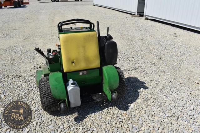 Image of John Deere 652R equipment image 3