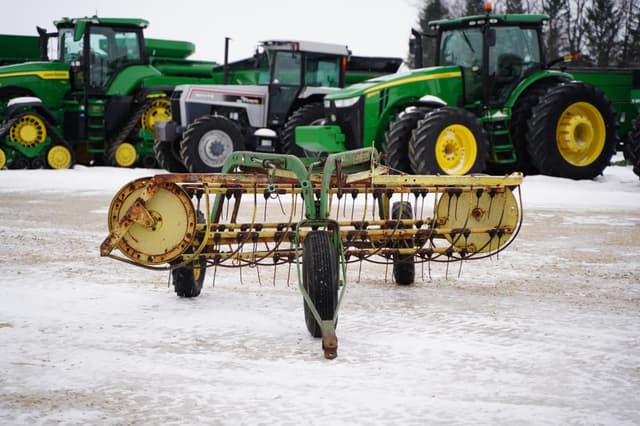 Image of John Deere 660 equipment image 1