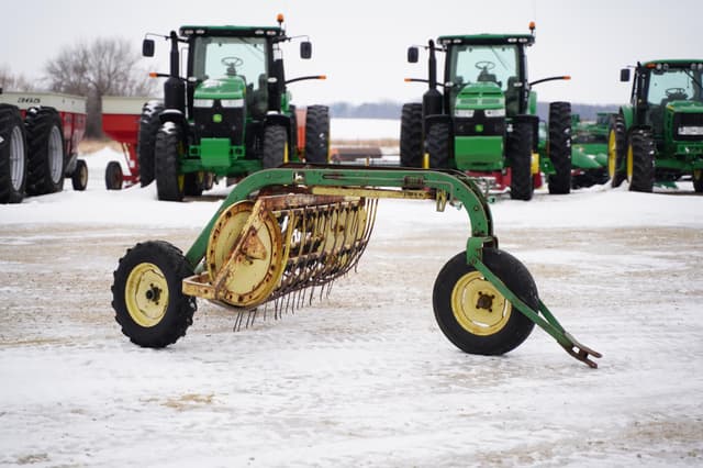 Image of John Deere 660 equipment image 2