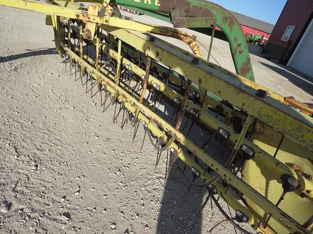 Image of John Deere 660 equipment image 4