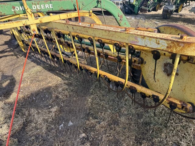 Image of John Deere 660 equipment image 3