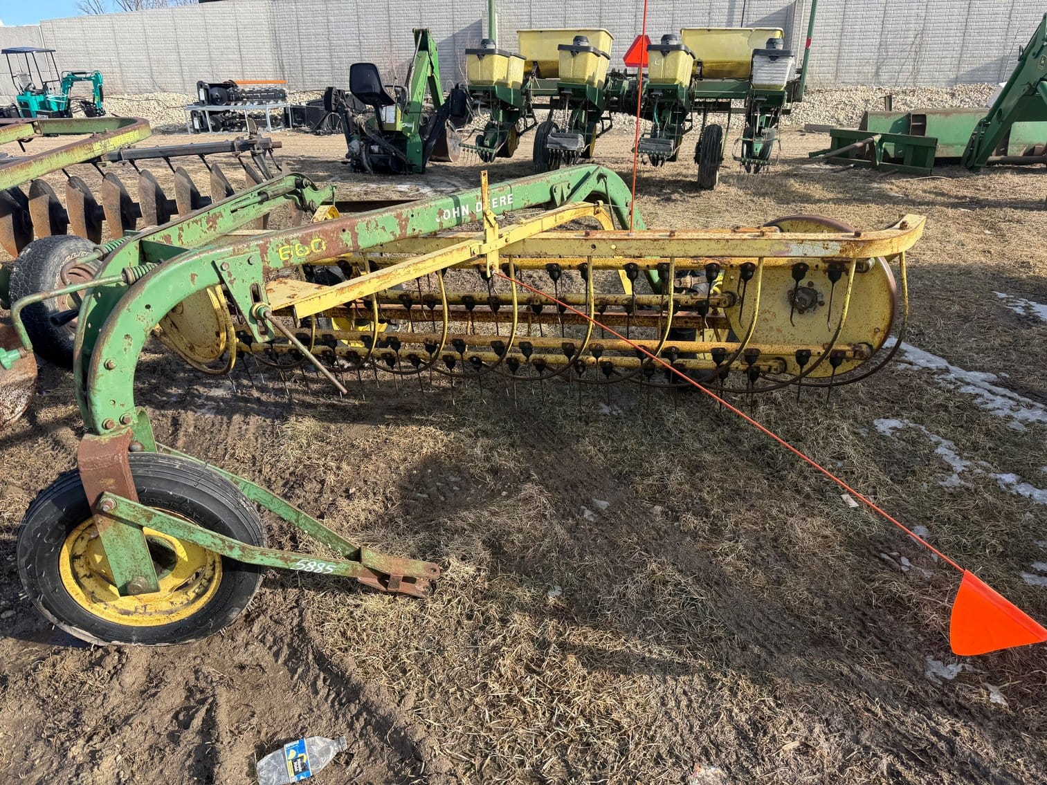 John Deere 660 Equipment Image0