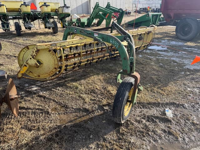 Image of John Deere 660 equipment image 1