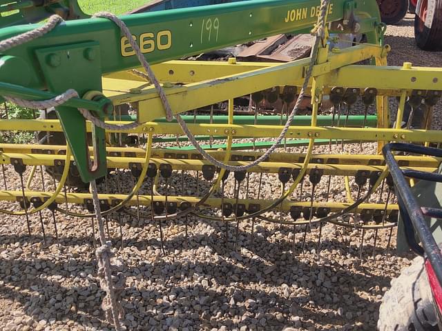 Image of John Deere 660 equipment image 2