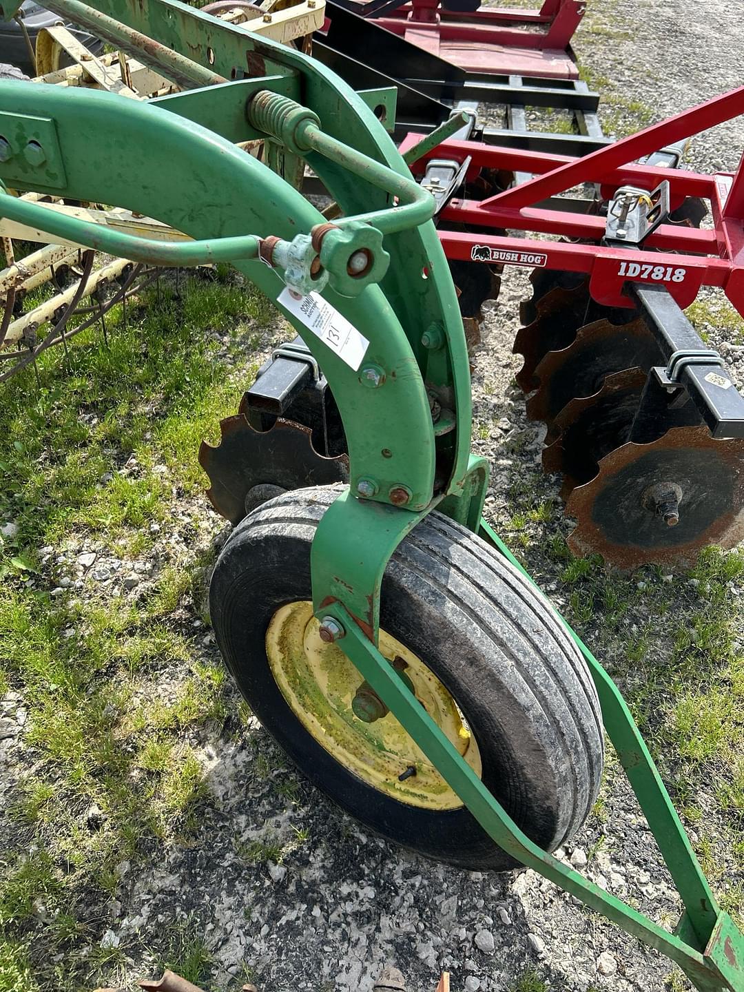 Image of John Deere 660 Image 1