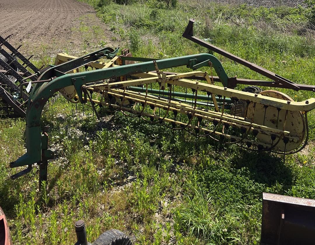 Image of John Deere 660 Primary Image