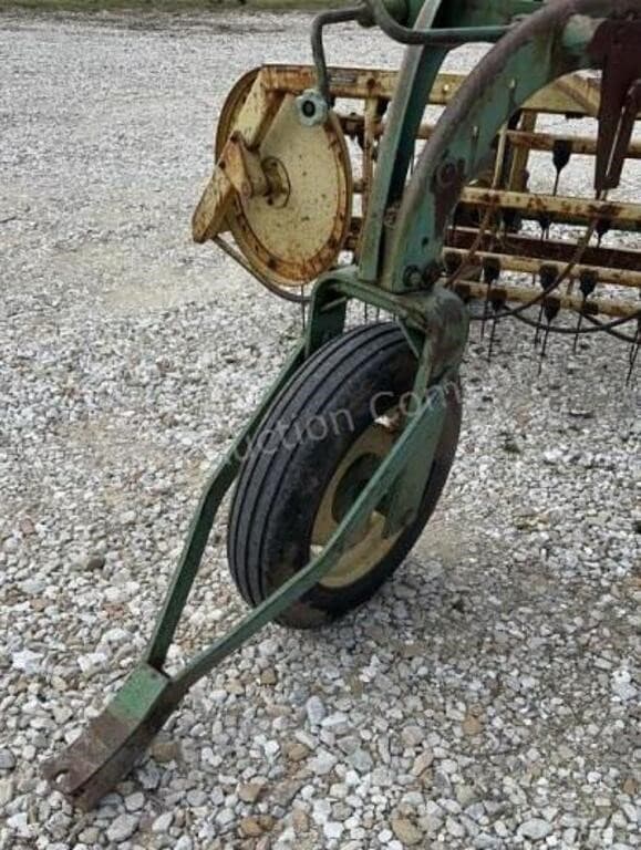 Image of John Deere 660 Image 1