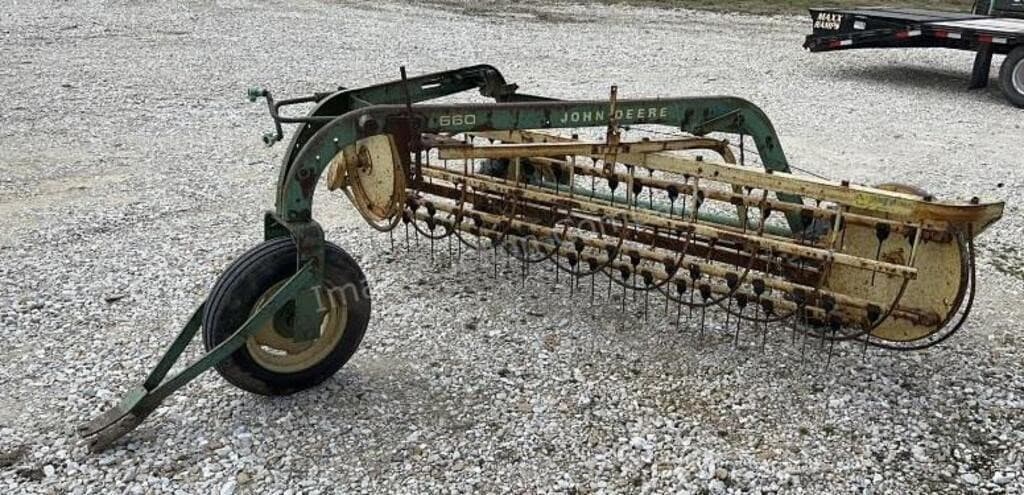 Image of John Deere 660 Image 0