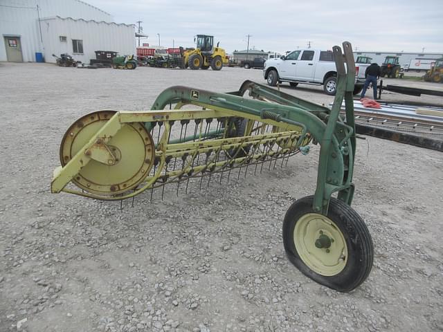 Image of John Deere 660 equipment image 2