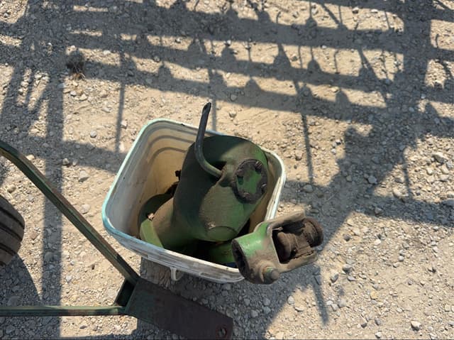 Image of John Deere 660 equipment image 3