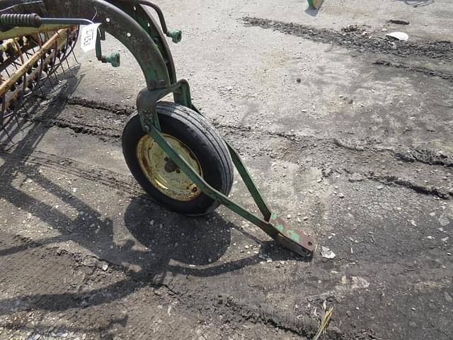 Image of John Deere 660 equipment image 1