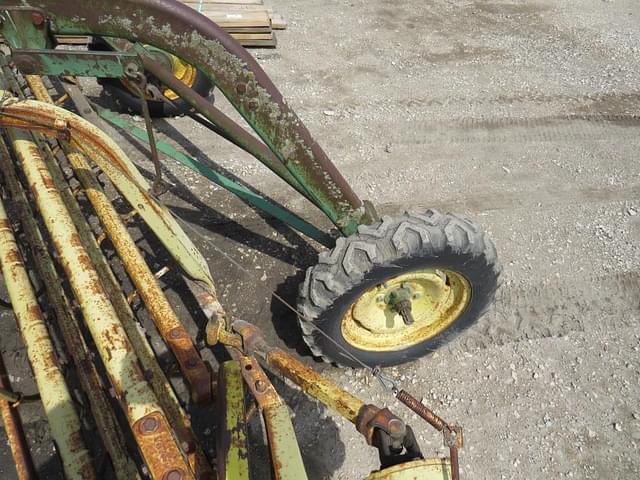 Image of John Deere 660 equipment image 4